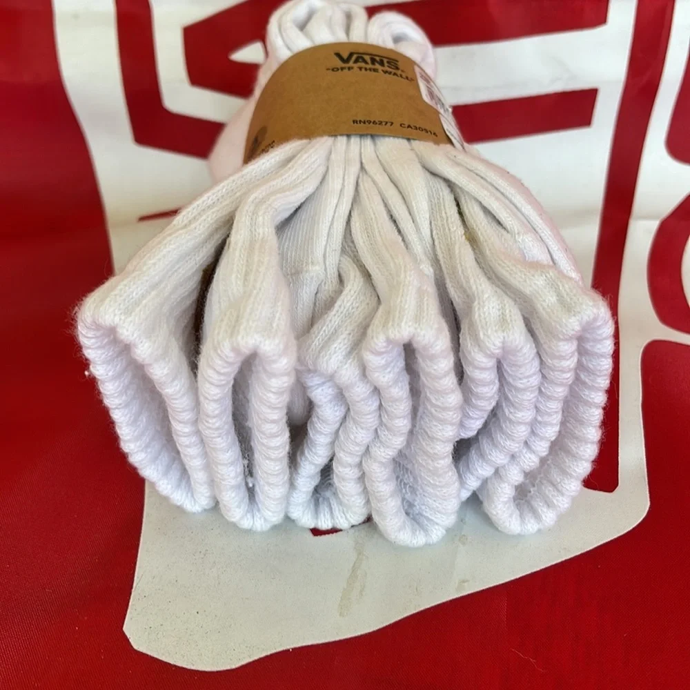 VANS “Off The Wall” Women’s 3 pairs socks set NWT